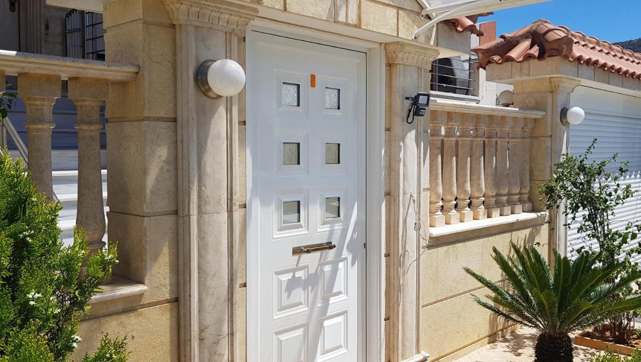 Renovated Lovely Apartment Near Airport & Sea Pórto Ráfti エクステリア 写真