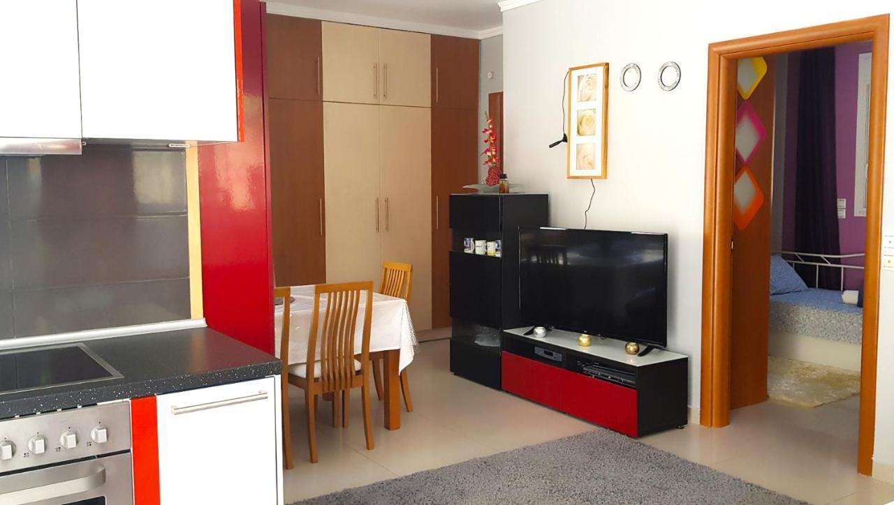 Renovated Lovely Apartment Near Airport & Sea Pórto Ráfti エクステリア 写真