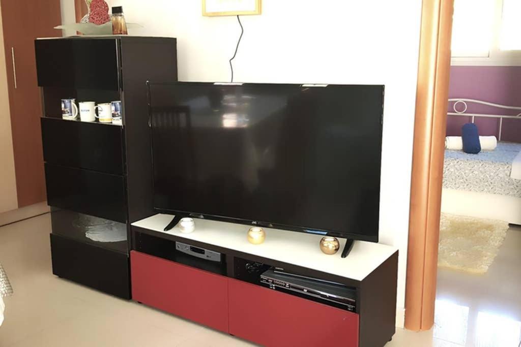 Renovated Lovely Apartment Near Airport & Sea Pórto Ráfti エクステリア 写真