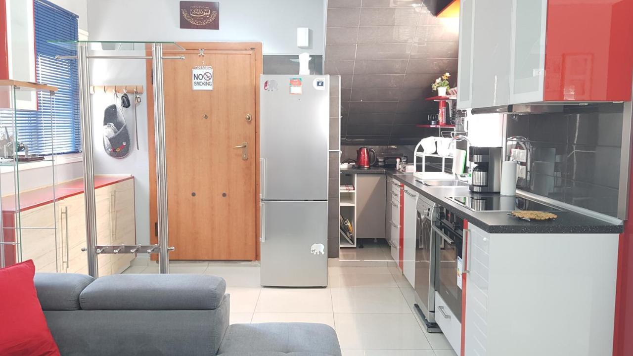 Renovated Lovely Apartment Near Airport & Sea Pórto Ráfti エクステリア 写真